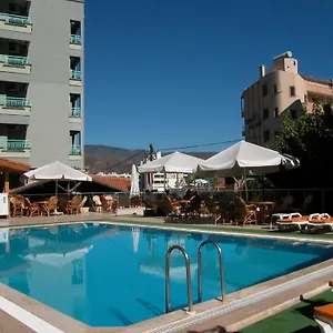 Karen Marmaris